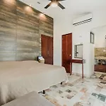 Seáak Cancun Rentals