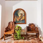 Villa Tropically In Hotel Zone