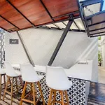 Seven Boutique Unit #36