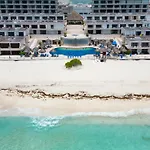 Family Vacations Apartment Ocean View