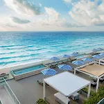 Hilton Cancun Mar Caribe All-Inclusive Resort