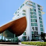 Lua Boutique Studios