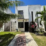 Casa En Privada Con Alberca