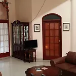 Mansion Giahn Bed & Breakfast