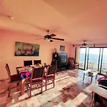 2 Bedrooms Ocean View