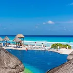 Oceanview 3Br Apto In Marlin Beach, Hotel Zone - Mar406 -
