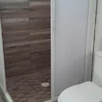 Habitacion Con Bano A 10 Minutos Del Aeropuerto Y Tren Maya