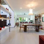 Amazing 4Br House With Private Pool