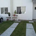Casa Con Dos Habitaciones Disponibles