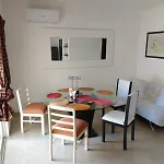 La Casa Delphines