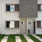 Casita Bugambilia