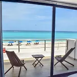 Beachfront Apartment Marlin Villa 107