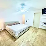 La Villa Dorada 5