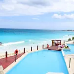 New Studio At The Beach, Pool, Gym, Spa 2D