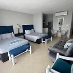 Hermoso Depto Con Vista Al Mar En Zona Hotelera.
