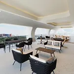 Hyatt Vivid Grand Island Cancun (Adults Only)