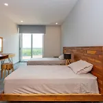 Ocean View Condo - Beach, Pool & Jacuzzi!