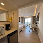 Oceanfront Paradise In Cancun Hotel Zone