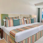 Grand Oasis Palm