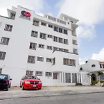 Capital O Farallon Inn, Cancún