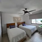 Perfect Vacation Getaway,Ocean View,Wifi, Beach