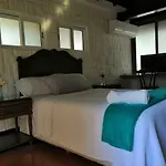 Mango Rooms