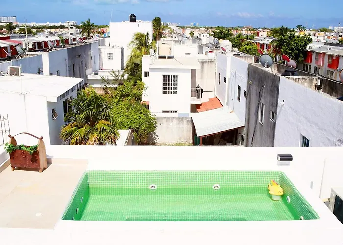 Cuarto Privado, Gran Wi-Fi, Jacuzzi Rooftop, AC