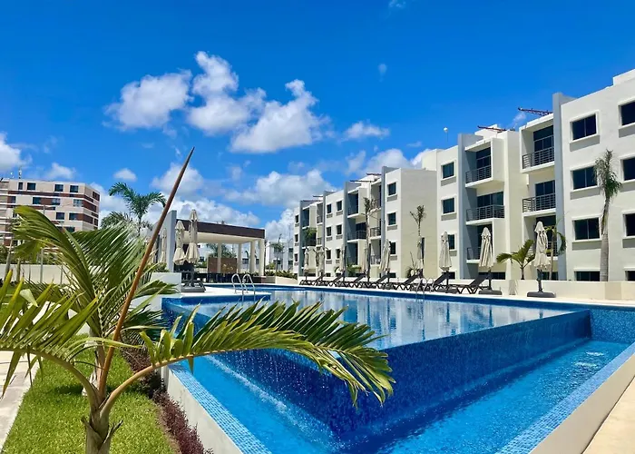 Tropical Modern Condo - Amazing Pool!