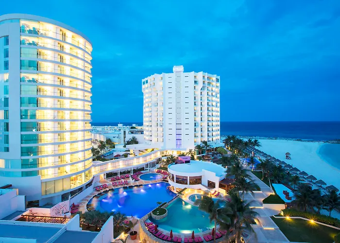 Krystal Grand Cancún