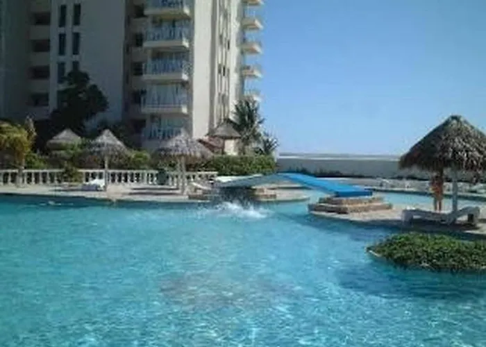 Ocean View Room 1202Near The Clubs