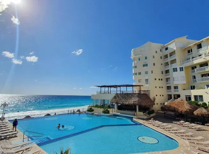 Cancun Plaza Condo Hotel
