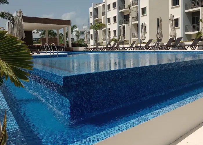 Excellent 2 Bedroom Condo With Pool!