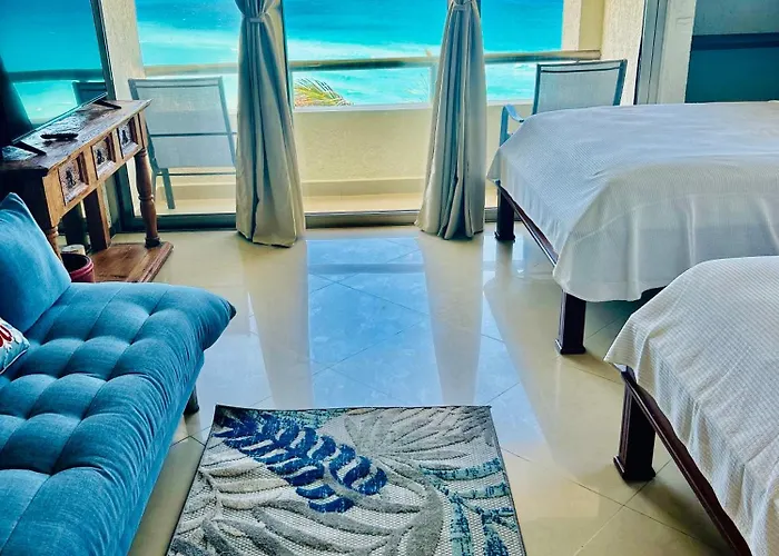 Solymar Corner Penthouse Condo