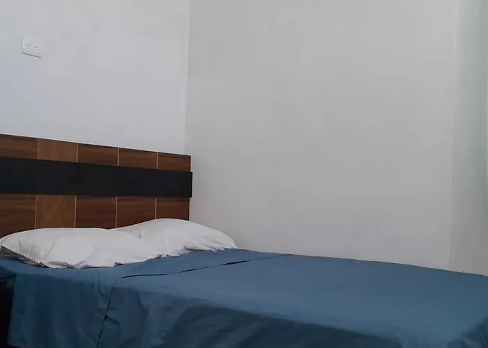 Habitacion Con Bano A 10 Minutos Del Aeropuerto Y Tren Maya