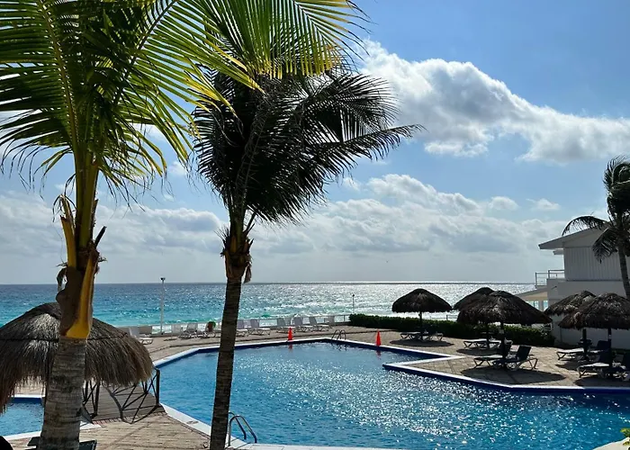Cancun Beach By Brisas