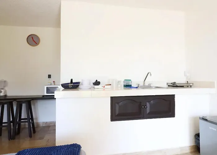 Lindo Estudio A Un Lado Del Campo De Golf, #B - Gre301B -