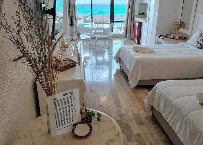 Beachfront Studio With Ocean View