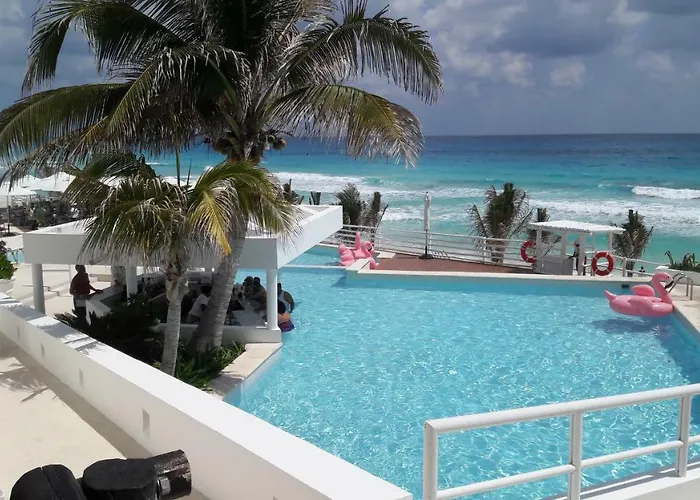 Yalmakan Cancun Hotel Zone