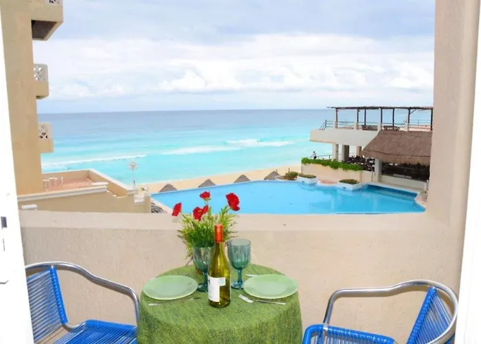 Ocean Front Suite, Balcony, Kitchen.