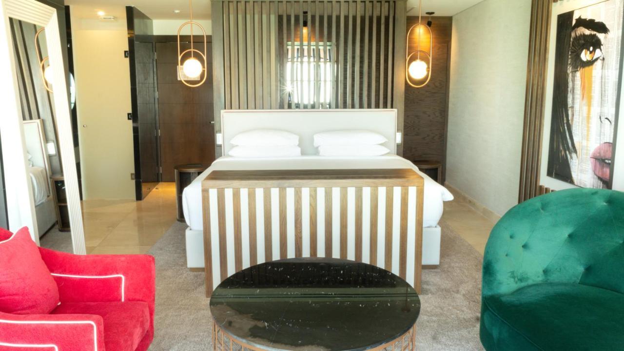 Armar House, *