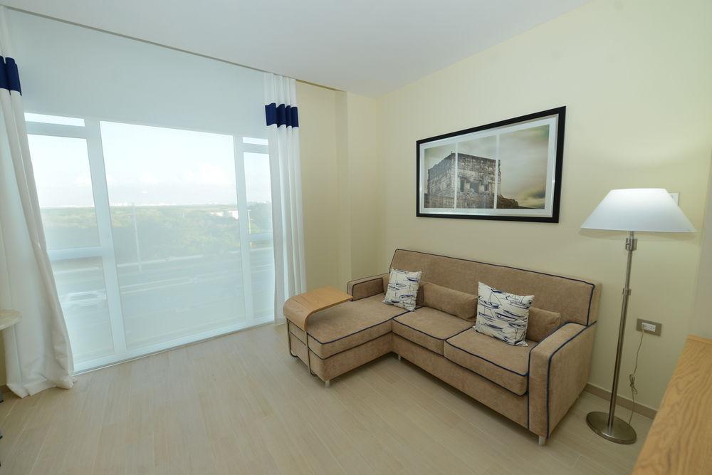 Four Points By Sheraton Centro 4*