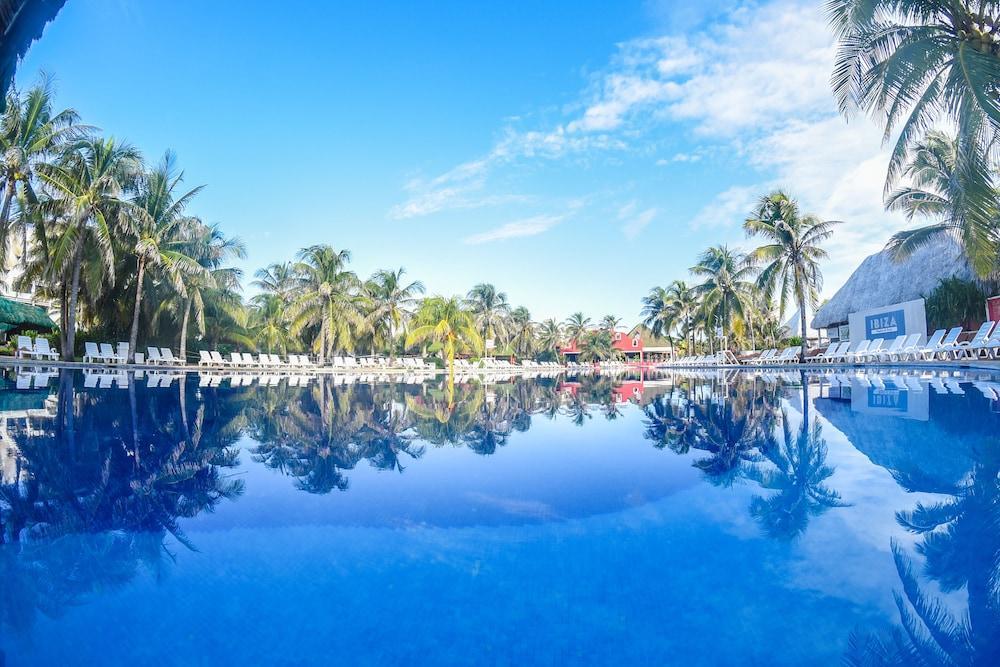 Oasis Lite Resort Cancún