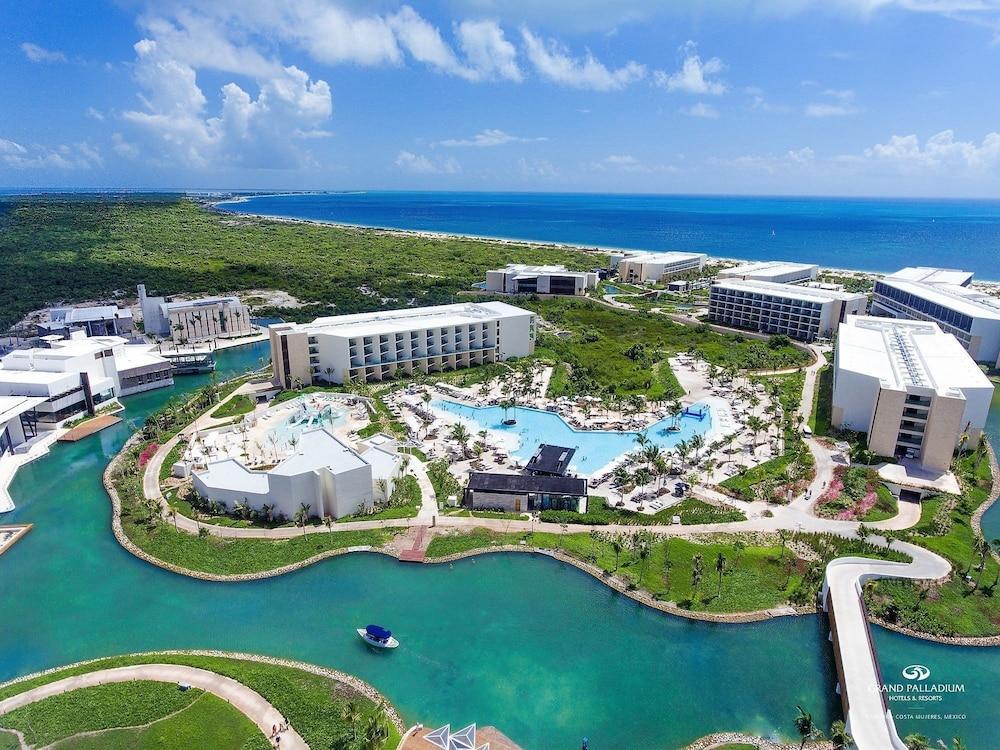 Grand Palladium Select Costa Mujeres 5* Cancún