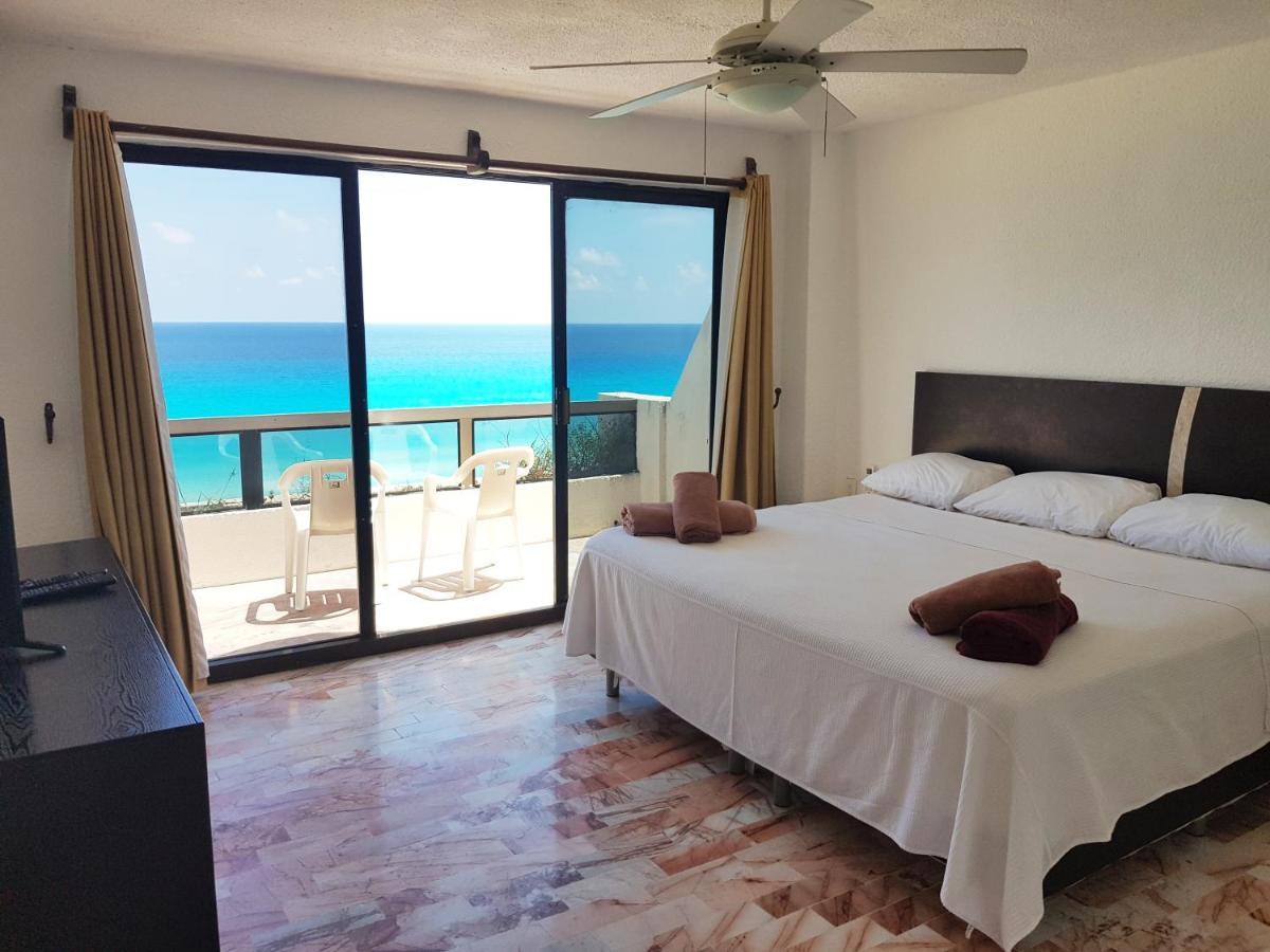 Cancun! Departamento Familiar Sobre La Playa!!