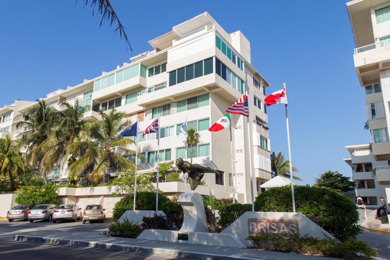 Ocean View Three Bedroom, Three Story Penthouse By The Apartahotel Cancún