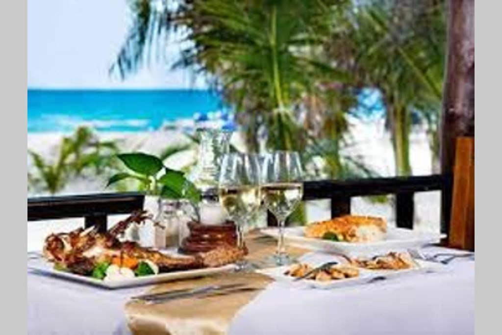 Amara Beachfront Caribe R Cancún