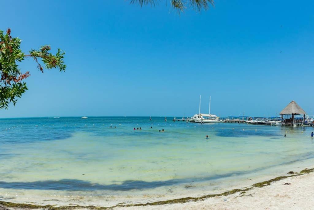 Amara Beachfront Caribe R Apartamento