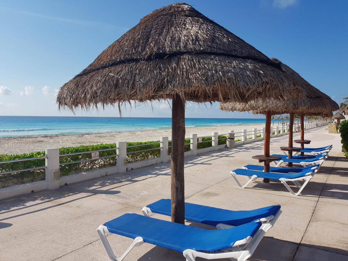 Cancun! Departamento Familiar Sobre La Playa!! Cancún
