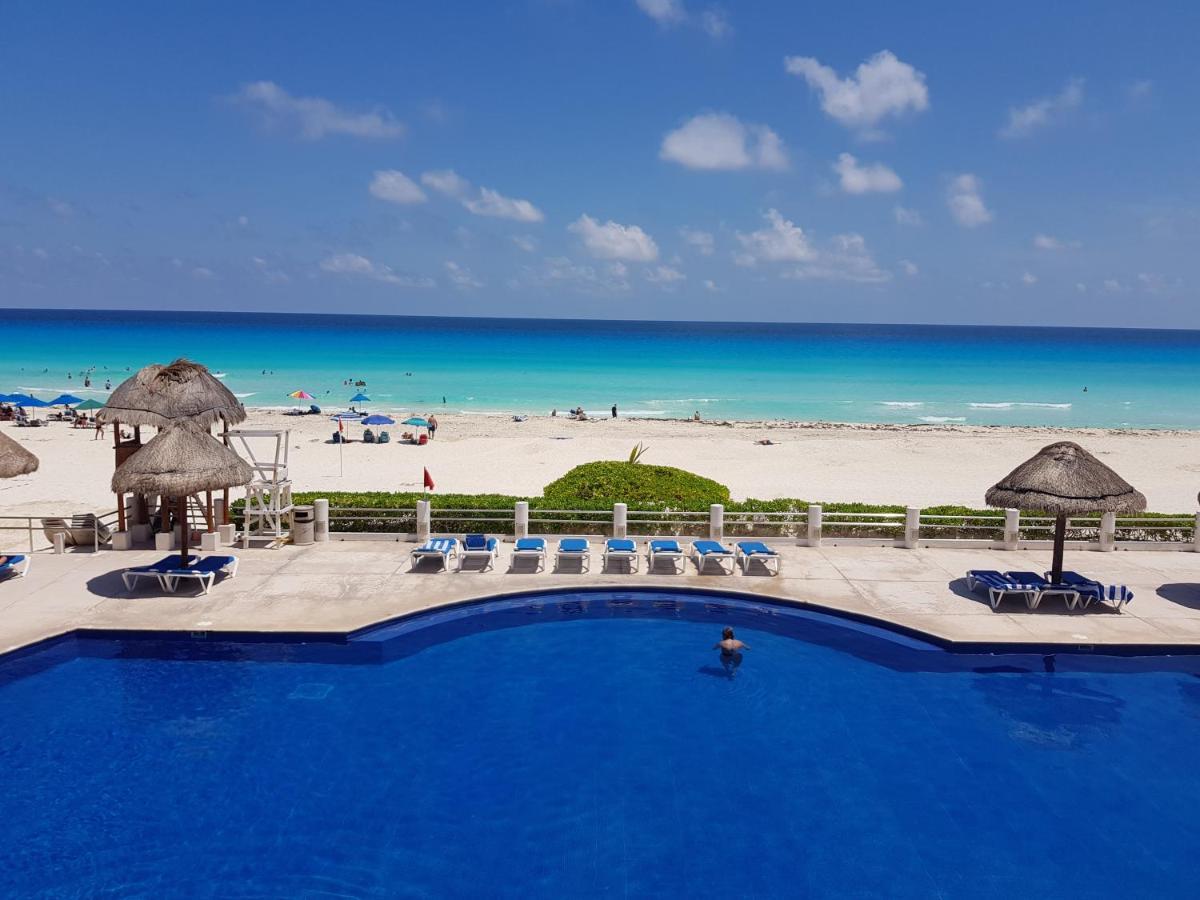 Cancun! Departamento Familiar Sobre La Playa!! Apartamento