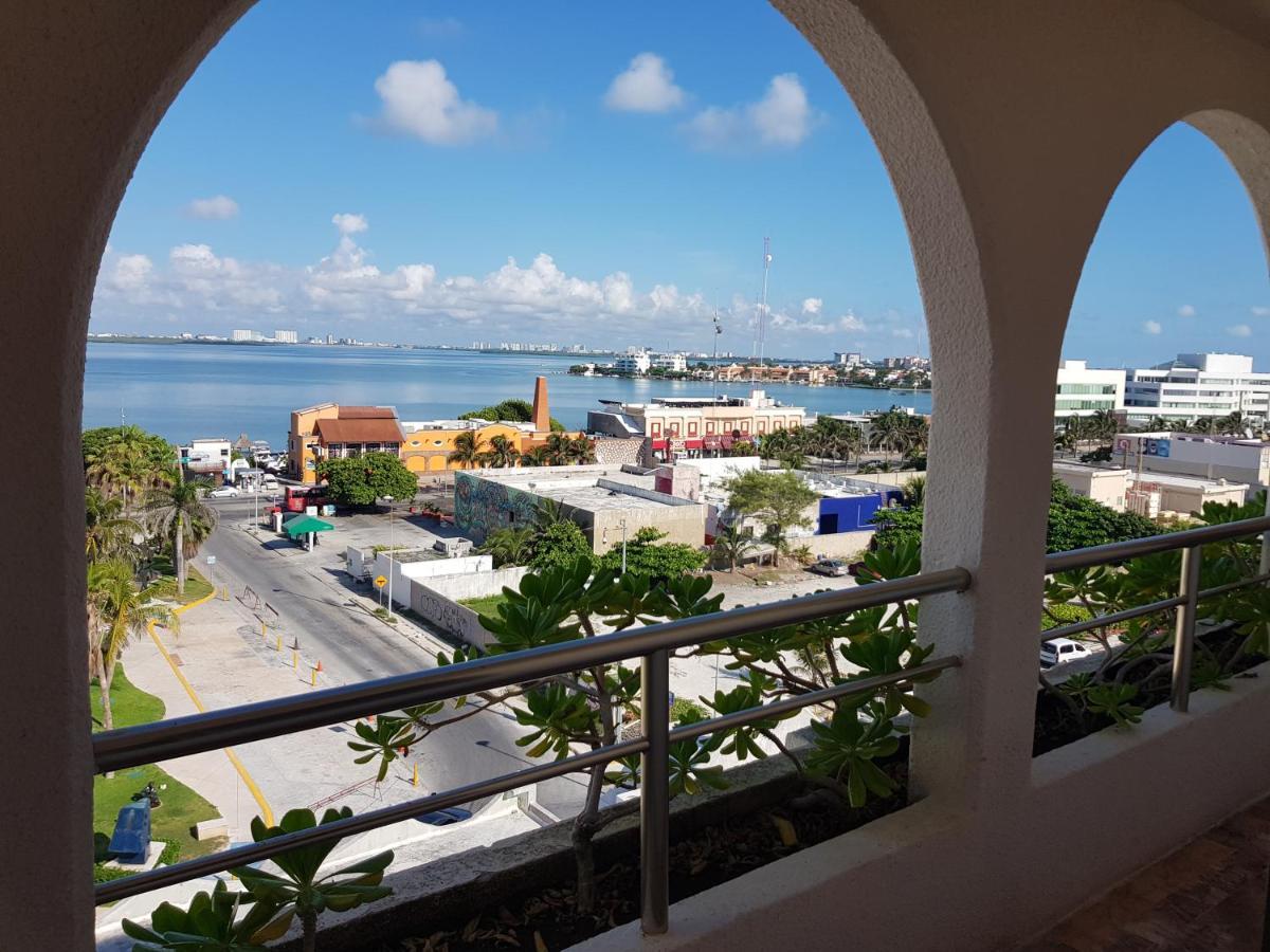 Cancun! Departamento Familiar Sobre La Playa!! Apartamento *
